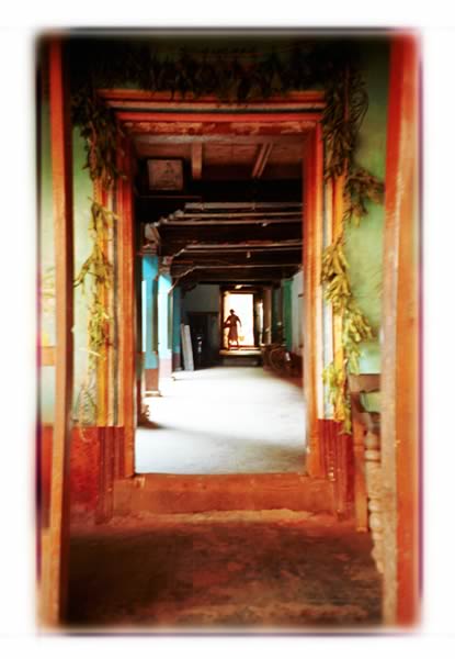 indian-doorway